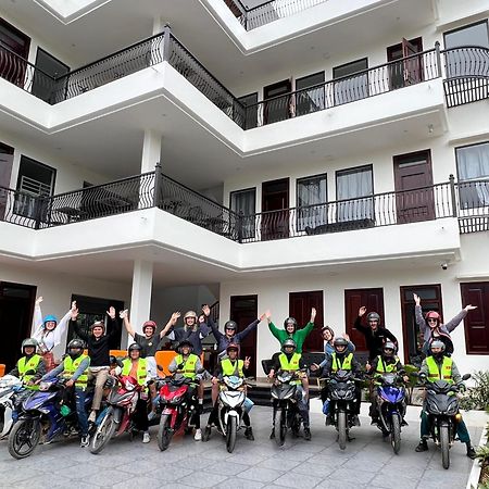 Lila Inn & Motorbike Tours Ha Giang Buitenkant foto